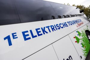 R52_8815 1e ELEKTR. BUS